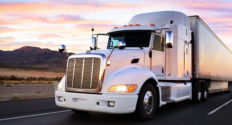 big-rig-trends-saving-fuel_supertruck-trailer-truck-semi-comet-fleet_dell640 Big rig truck on the road
