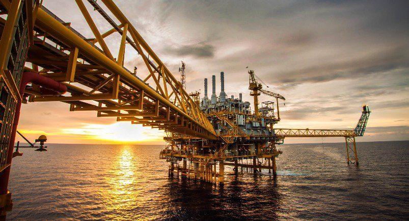 oil-platform-offshore-actsoft-solution-safety-engineer-technician Offshore oil platform
